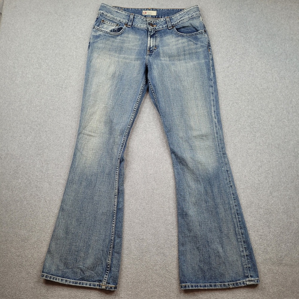 BKE Culture Flare Jeans Womens 32x33.5 Blue Denim Low Rise Distressed BWX413